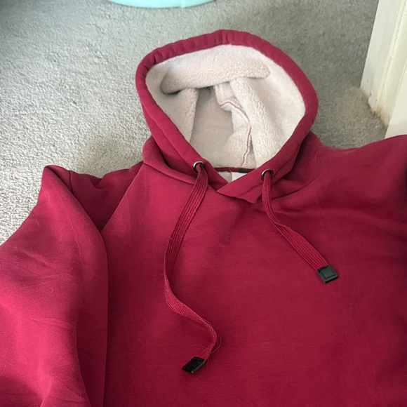 Amazon Essentials Red Fleece-lined Hoodie - Picture 4 of 4